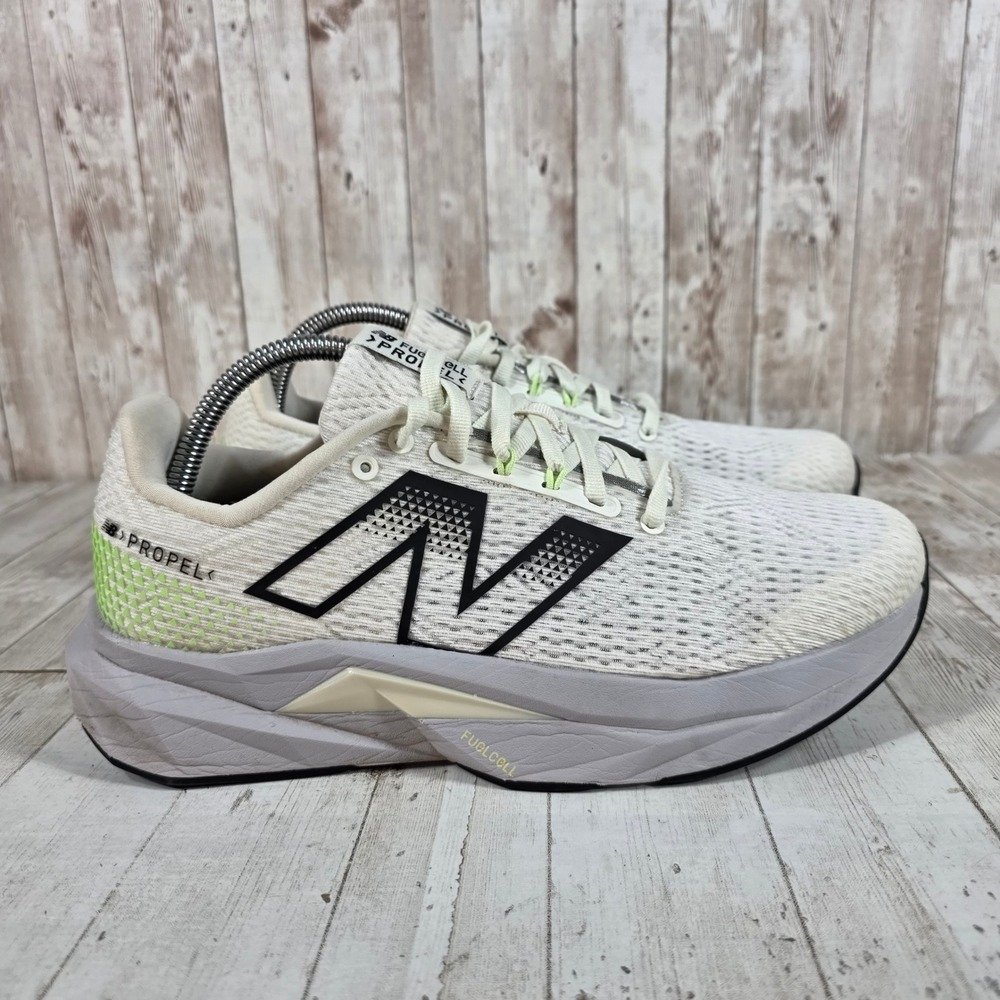 New Balance FuelCell Propel v3 Womens 10 Running Shoes White WFCPRCG3